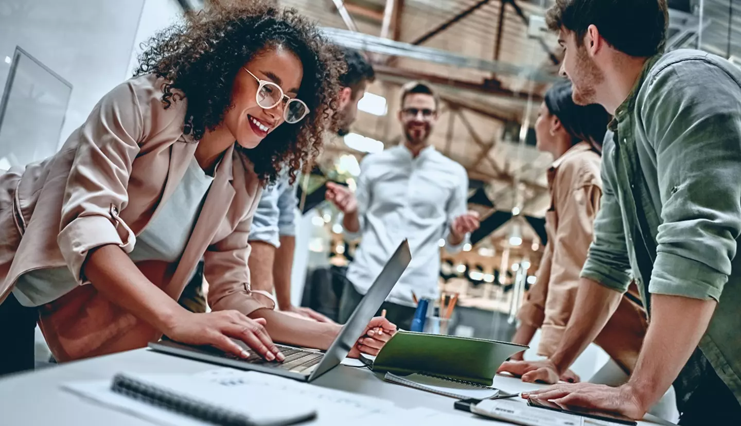 people discussing how to the employee experience